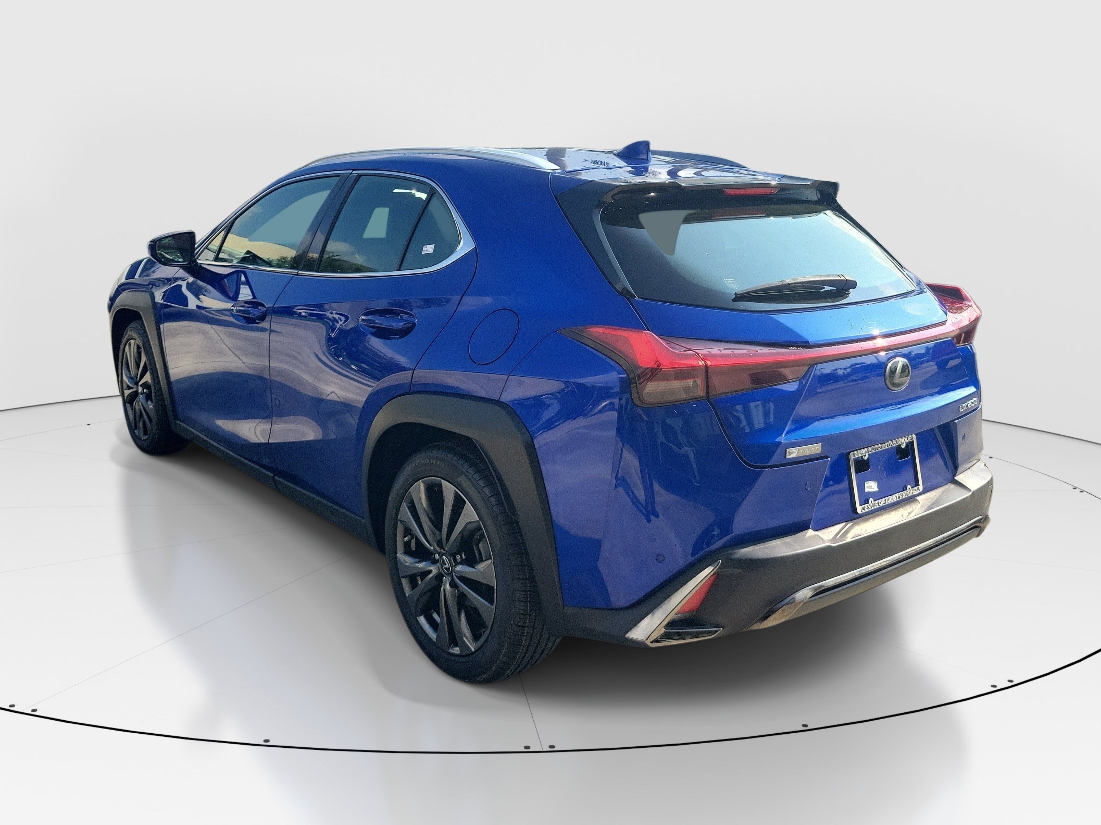 Used 2019 Lexus UX 200 F Sport w/ F Sport Premium Package FWD image 5