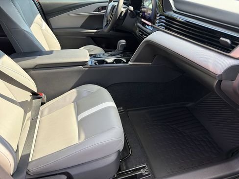 New 2026 Toyota Camry SE w/ Convenience Package FWD image 11