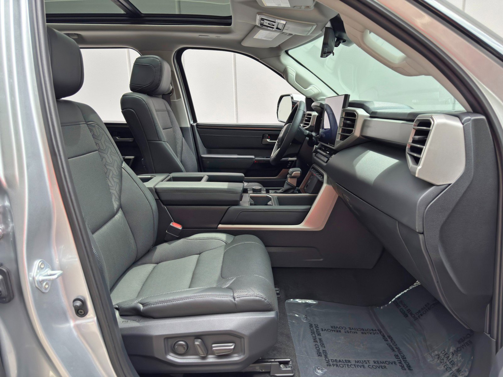 Used 2022 Toyota Tundra Limited AWD/4WD image 16