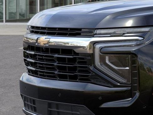New 2025 Chevrolet Suburban LS image 13