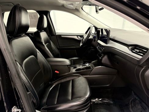 Used 2024 Ford Escape Platinum image 21