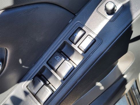 Used 2023 Nissan Frontier SV w/ Technology Package image 33