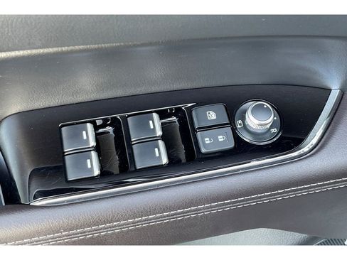 Certified 2025 MAZDA CX-5 Signature image 13