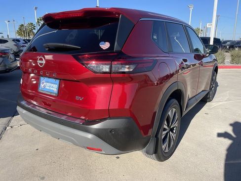 Certified 2023 Nissan Rogue SV image 3