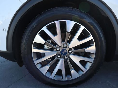 Used 2020 Ford Escape Titanium image 29