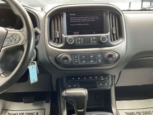 Used 2020 Chevrolet Colorado Z71 AWD/4WD image 18