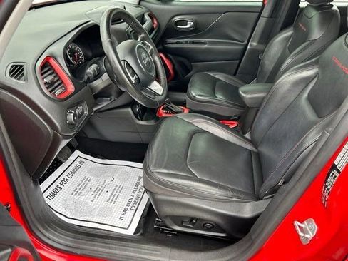 Used 2016 Jeep Renegade Trailhawk w/ Premium Trailhawk Package AWD/4WD image 11