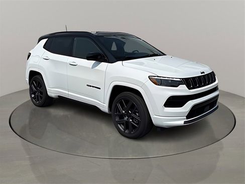 New 2025 Jeep Compass Limited w/ High Altitude Package image 1