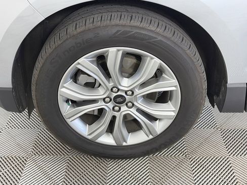 Used 2023 Ford Edge Titanium w/ Class II Trailer Tow Package image 8
