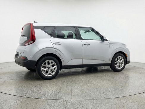 Used 2025 Kia Soul LX w/ LX Technology Package image 7