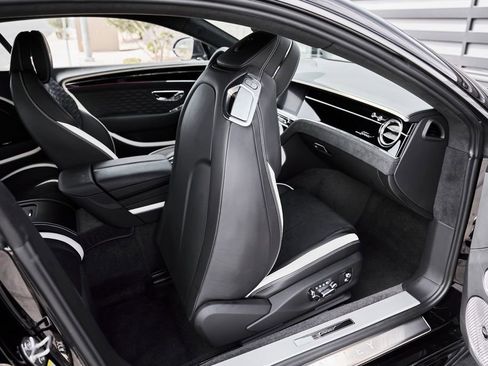 Used 2025 Bentley Continental GT Speed AWD/4WD image 38