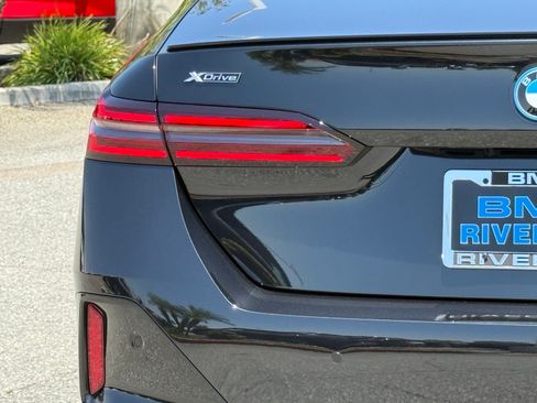 New 2027 BMW 550e xDrive AWD/4WD image 15
