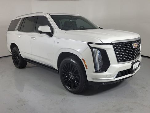 Used 2025 Cadillac Escalade Premium Luxury w/ LPO, Floor Liner Package image 1