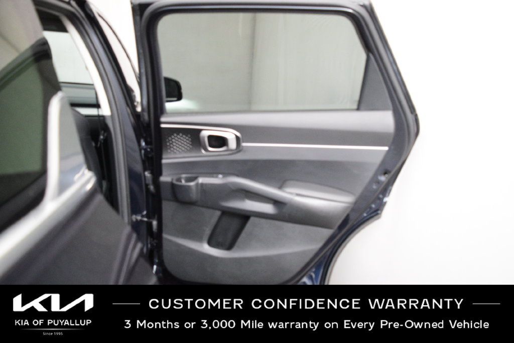 Certified 2023 Kia Sorento EX AWD/4WD image 13