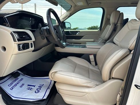 Used 2018 Lincoln Navigator Reserve w/ Technology Package AWD/4WD image 10