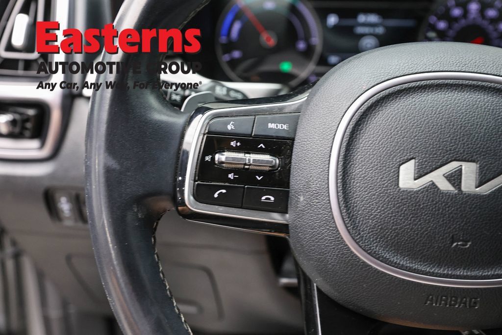 Used 2023 Kia Sorento EX AWD/4WD image 17