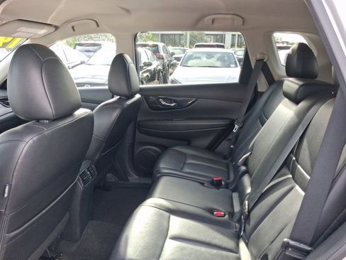 Used 2019 Nissan Rogue SL FWD image 7