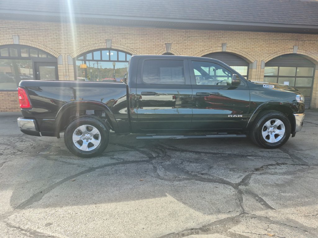 Used 2025 RAM 1500 Big Horn AWD/4WD image 16