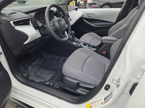 Used 2024 Toyota Corolla SE w/ SE Package AWD/4WD image 2