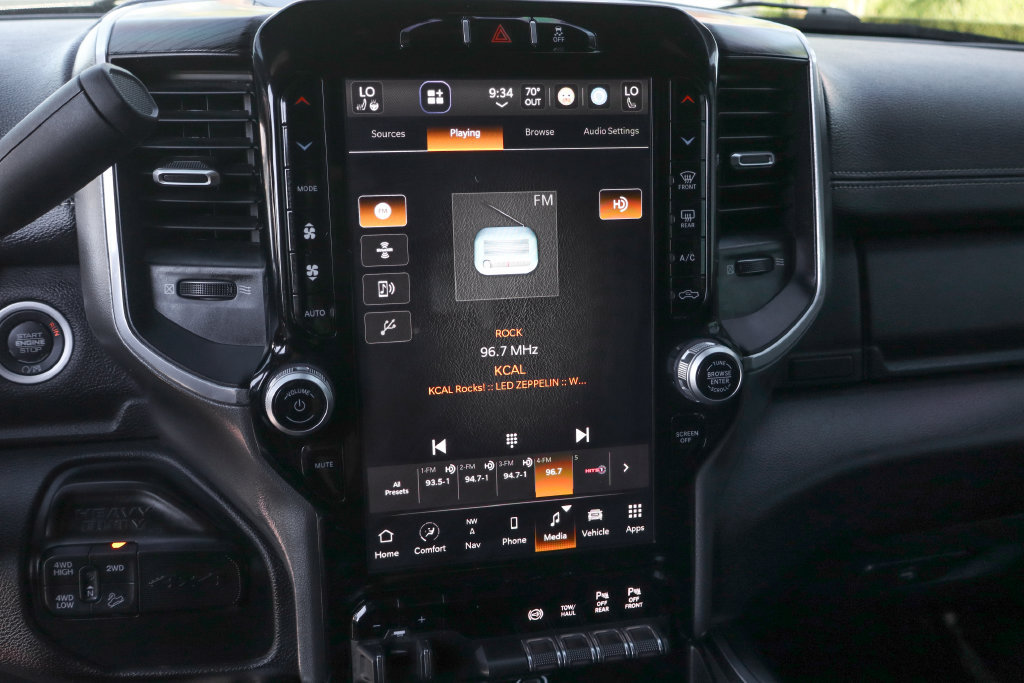 Used 2024 RAM 2500 Laramie w/ Sport Appearance Package AWD/4WD image 33