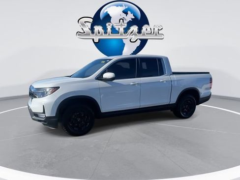Used 2025 Honda Ridgeline RTL+ image 2