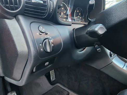 Used 2005 Mercedes-Benz C 230 Sedan image 28