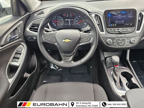 Used 2021 Chevrolet Malibu RS FWD image 15