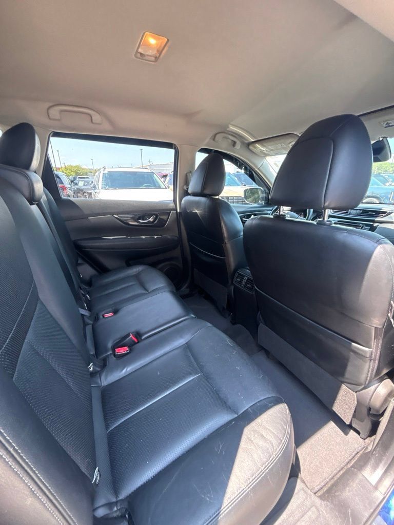 Used 2017 Nissan Rogue SL FWD image 22