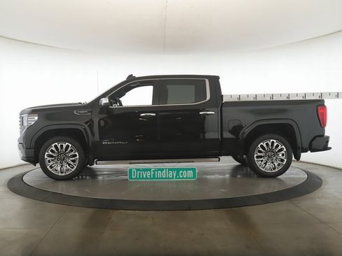 Used 2025 GMC Sierra 1500 Denali Ultimate image 9