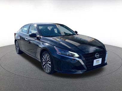 Used 2024 Nissan Altima 2.5 SV