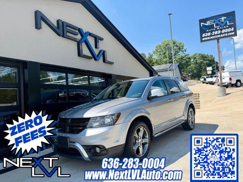 Used 2017 Dodge Journey Crossroad FWD image 1