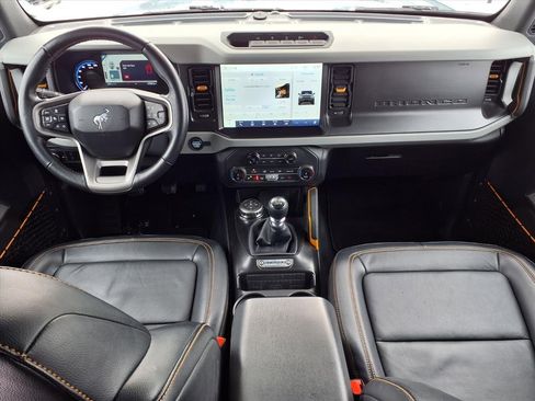 Used 2022 Ford Bronco Badlands image 10