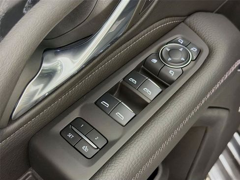 Used 2024 GMC Yukon Denali AWD/4WD image 24
