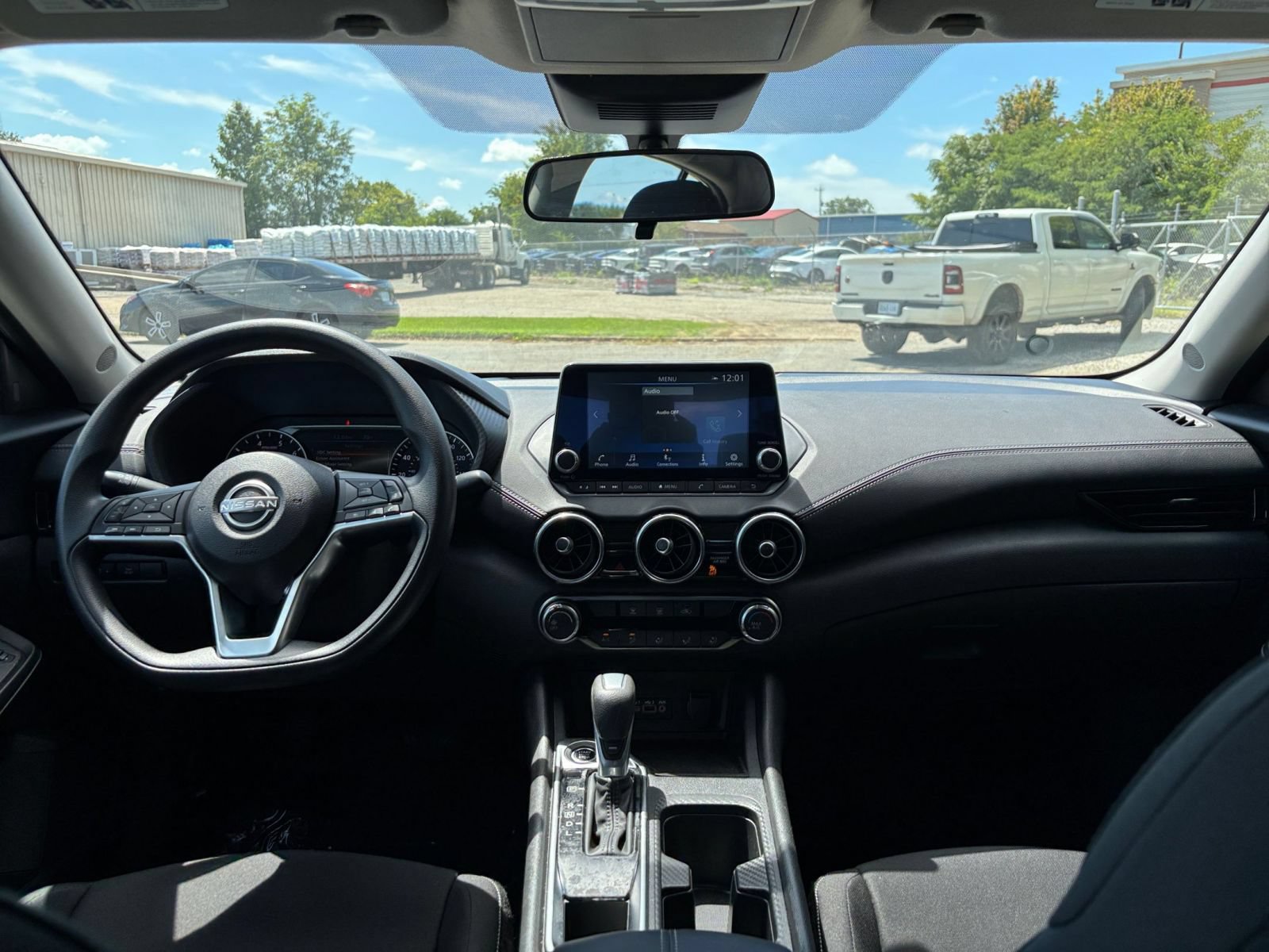 Used 2025 Nissan Sentra SV FWD image 30