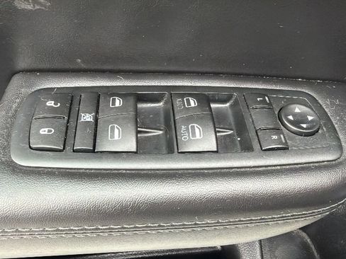 Used 2016 Chrysler 200 S image 15