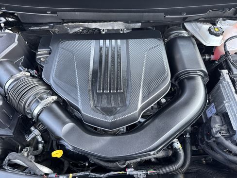 Used 2026 GMC Acadia Elevation w/ Elevation Premium Package FWD image 31