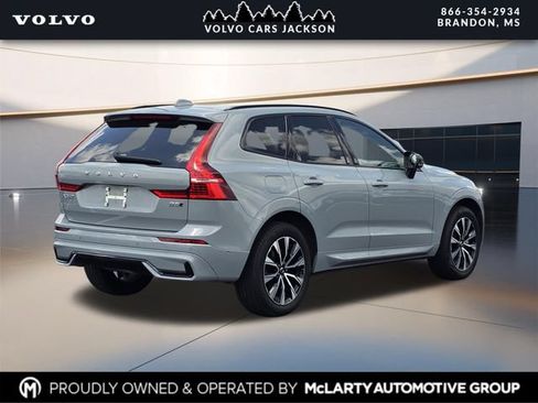 Used 2024 Volvo XC60 B5 Plus AWD/4WD image 4