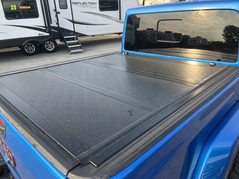 Used 2021 Jeep Gladiator Rubicon w/ Dual Top Group image 17