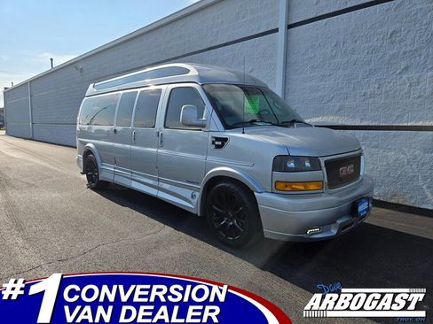 Used 2020 GMC Savana 2500 Extended w/ Enhanced Convenience Package image 1