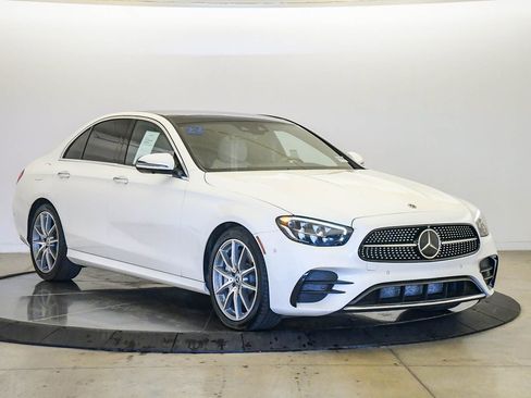 Used 2022 Mercedes-Benz E 350 Sedan w/ Driver Assistance Package image 5