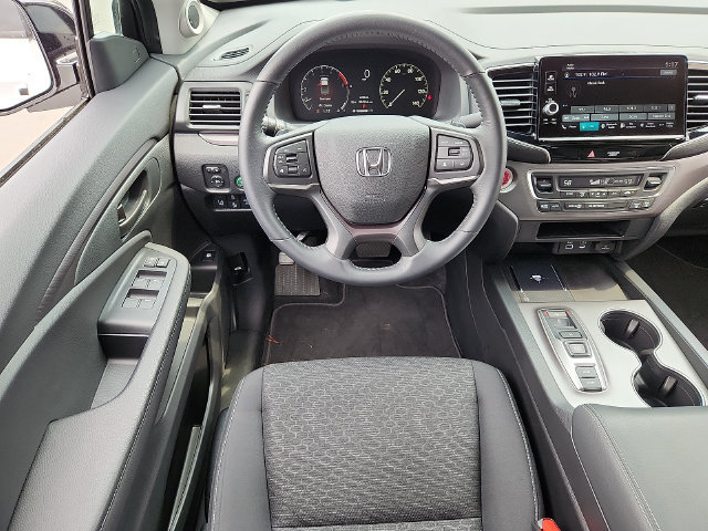 Used 2025 Honda Ridgeline Sport+ image 12