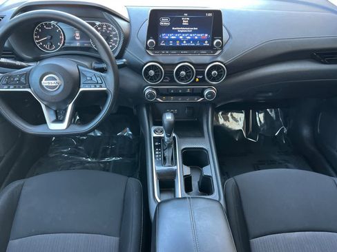 Used 2023 Nissan Sentra SV FWD image 4