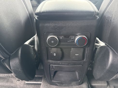 Used 2022 Ford Explorer XLT w/ Equipment Group 202A image 16