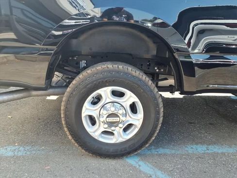 Used 2025 Ford F350 XLT w/ FX4 Off-Road Package image 7