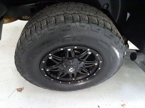 Used 2017 Jeep Wrangler Unlimited Sport w/ Quick Order Package 24S image 24