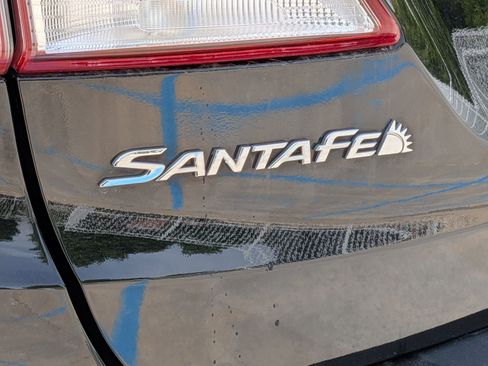 Used 2017 Hyundai Santa Fe Limited AWD/4WD image 27