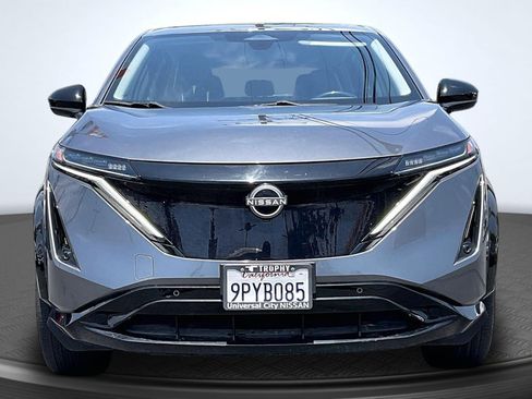 Used 2023 Nissan Ariya AWD image 3