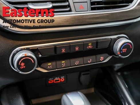 Used 2024 Nissan Altima 2.5 SV image 19