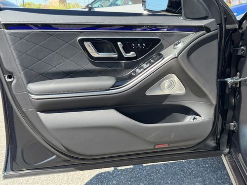 New 2026 Mercedes-Benz S 580e 4MATIC Sedan image 16