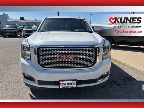 Used 2017 GMC Yukon XL Denali w/ Open Road Package image 3